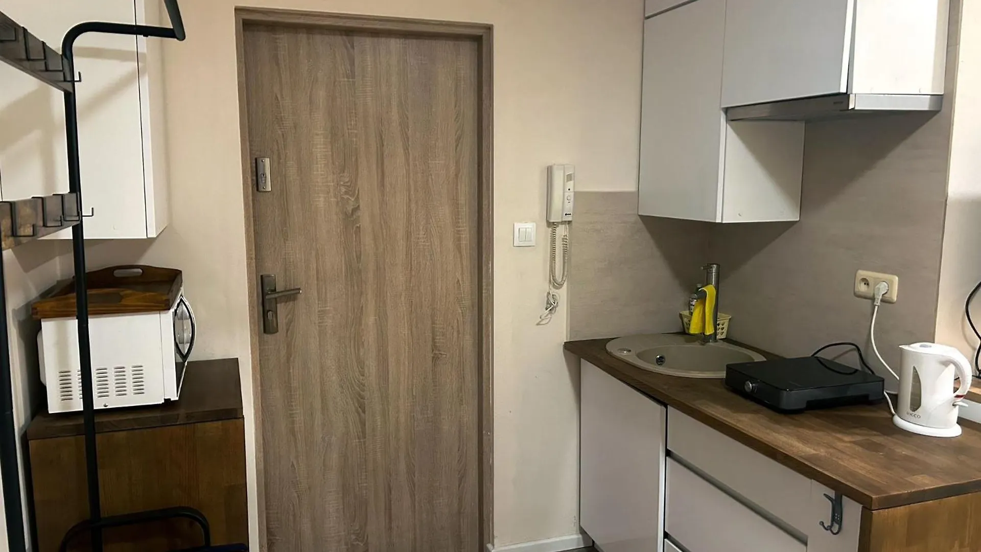 Apartament Nowoczesne Studio Z Ogrodem I Parkingiem Poznań Polska